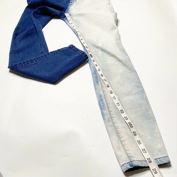 BDG Urban Outfitter Super High Rise Twig Ankle Blue Jean Size 27x29 Stretch - Picture 8 of 8